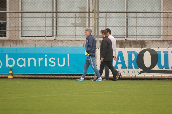 Dirigente do Grêmio reitera ideia de manter Renato em 2024, mas reforça conversa mais na frente