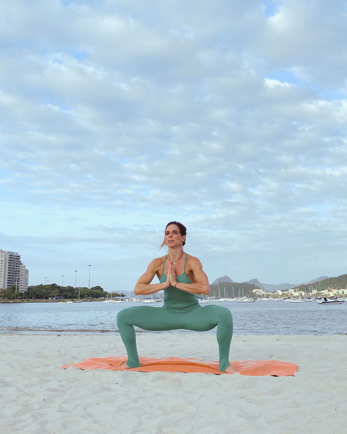 As duas melhores posturas de yoga para quem deseja perder barriga