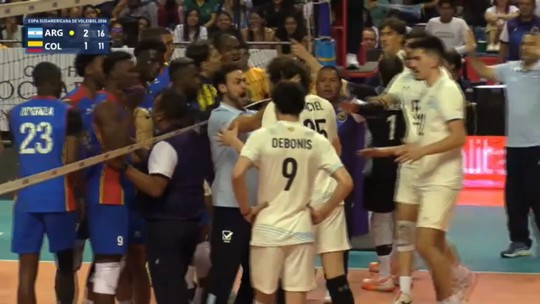 Provocação entre jogadores termina com cartões vermelhos ao som de "Imagine"