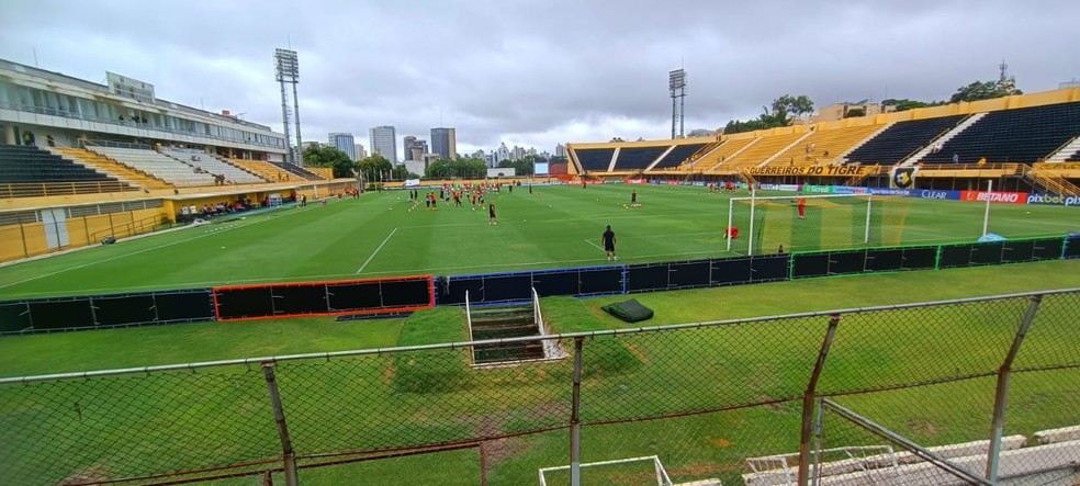Estádio Primeiro de Maio antes de São Bernardo x Ituano — Foto: Arcilio Neto