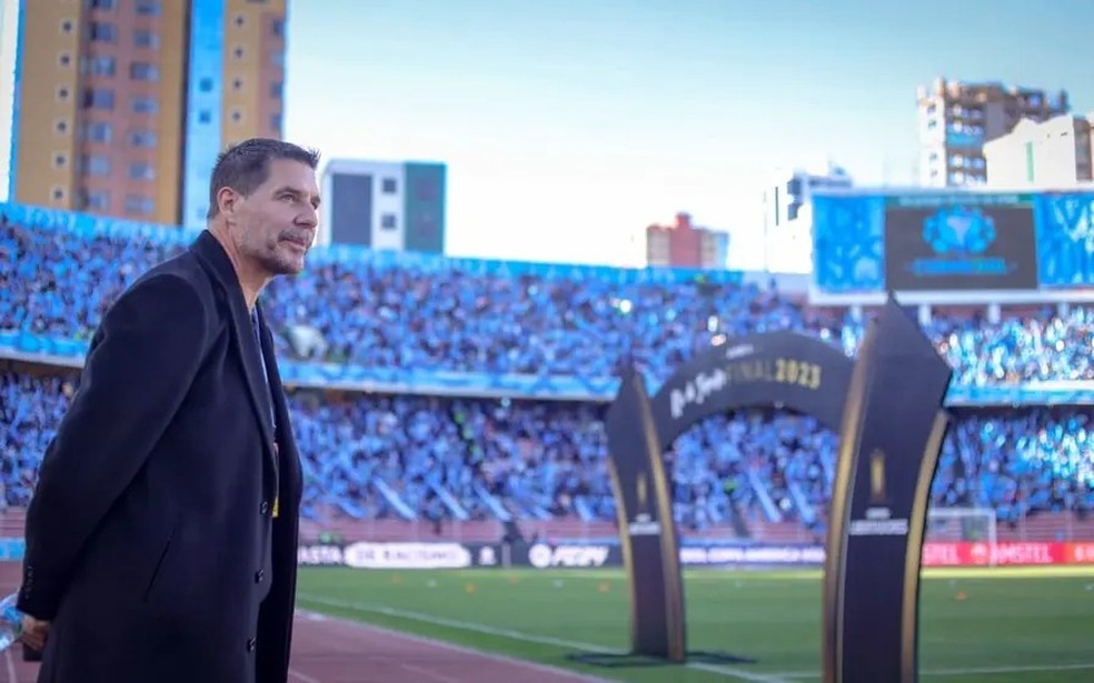 Marcelo Claure, presidente do Bolívar, no Hernando Siles — Foto: Divulgação