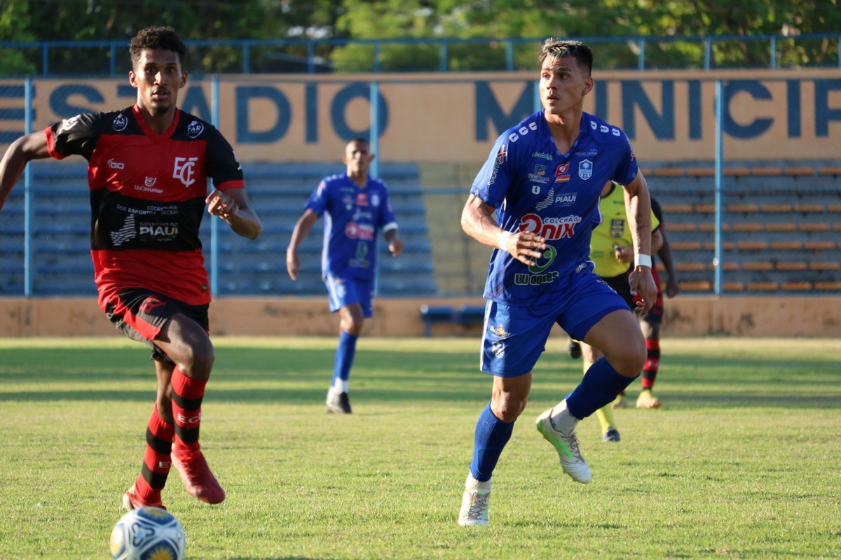 Série B do Piauiense Oeirense e FlamengoPI duelam por última vaga