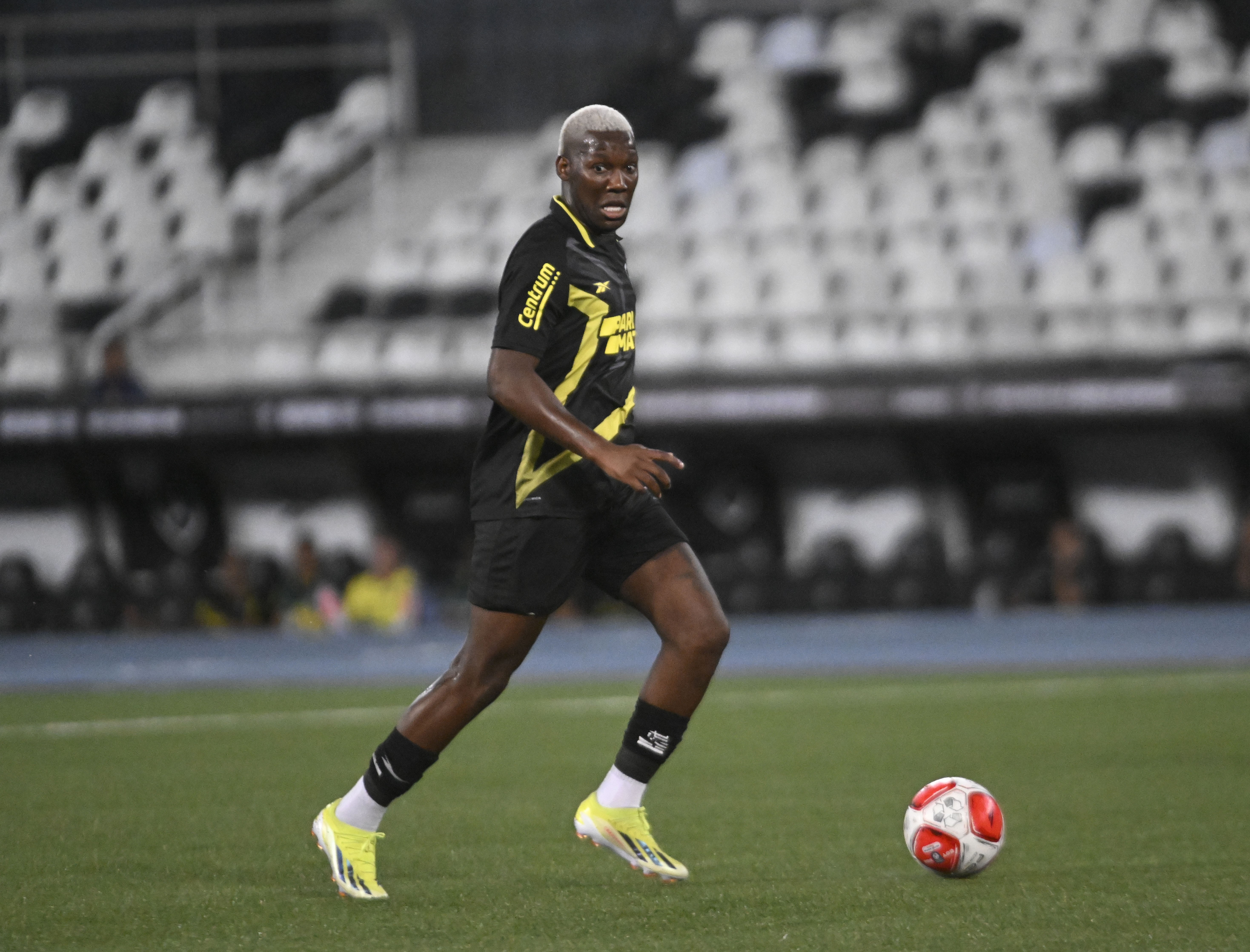 Botafogo encaminha empréstimo de Patrick de Paula para o Criciúma | Ge