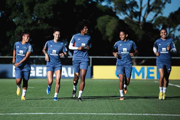 Novos investimentos no futebol feminino e base do Cruzeiro prometidos por Pedro Lourenço