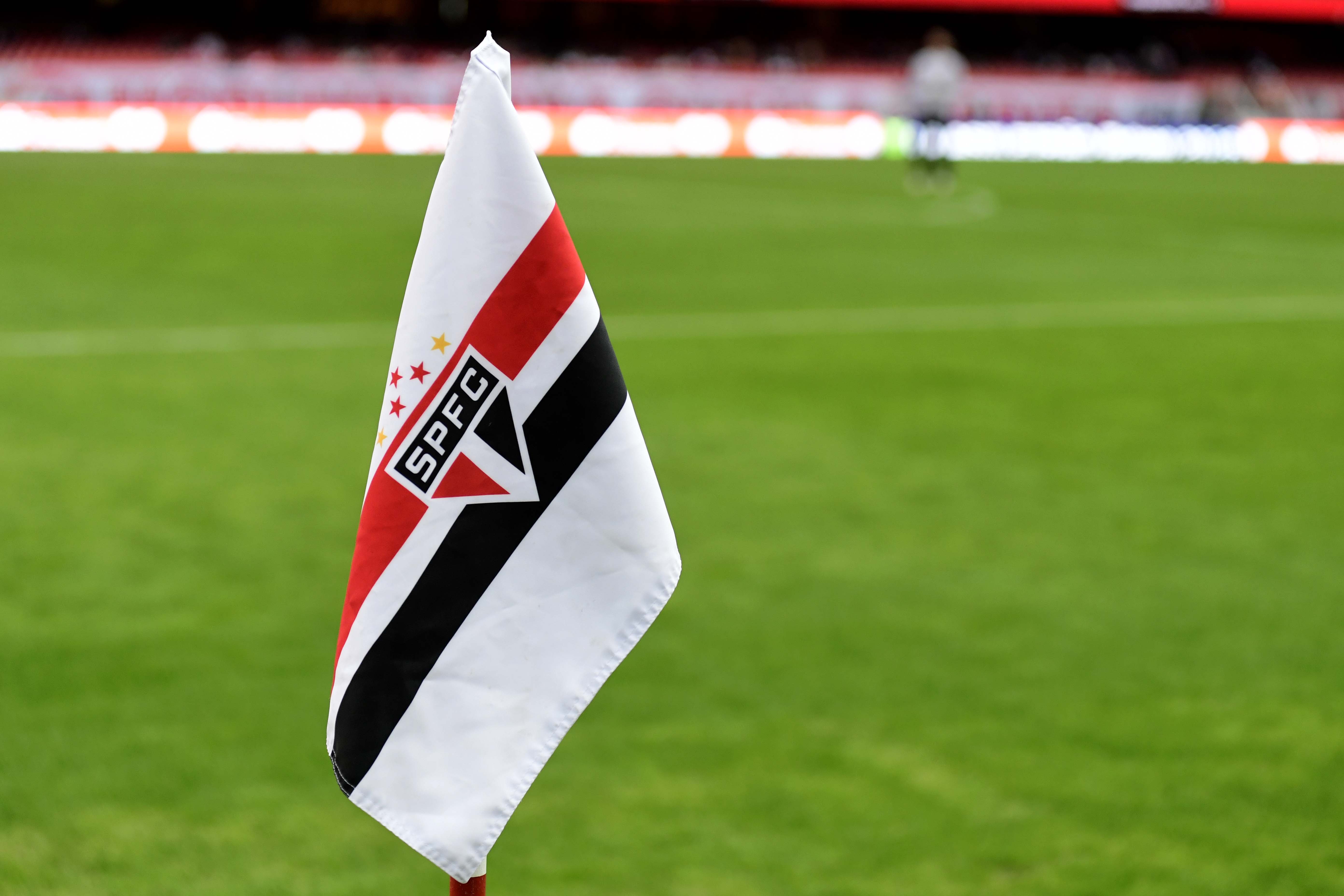 São Paulo calcula multa para rescindir com empresa que administra sócio-torcedor