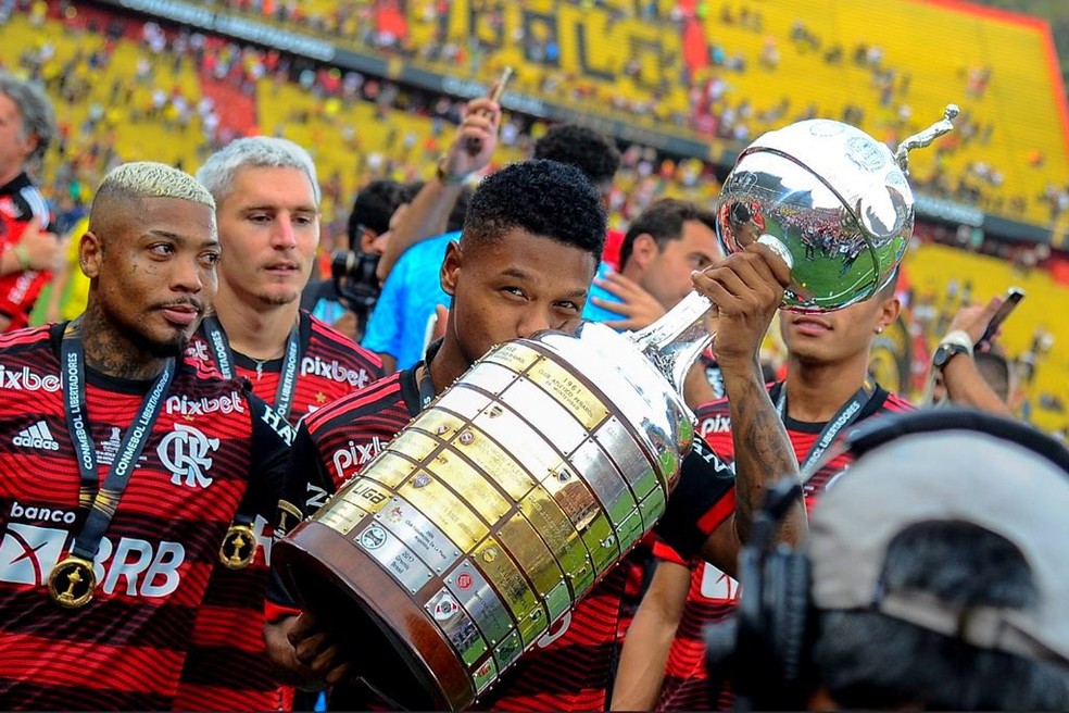 Matheus França foi campeão da Libertadores e da Copa do Brasil com o clube do coração — Foto: Marcelo Cortes/Flamengo
