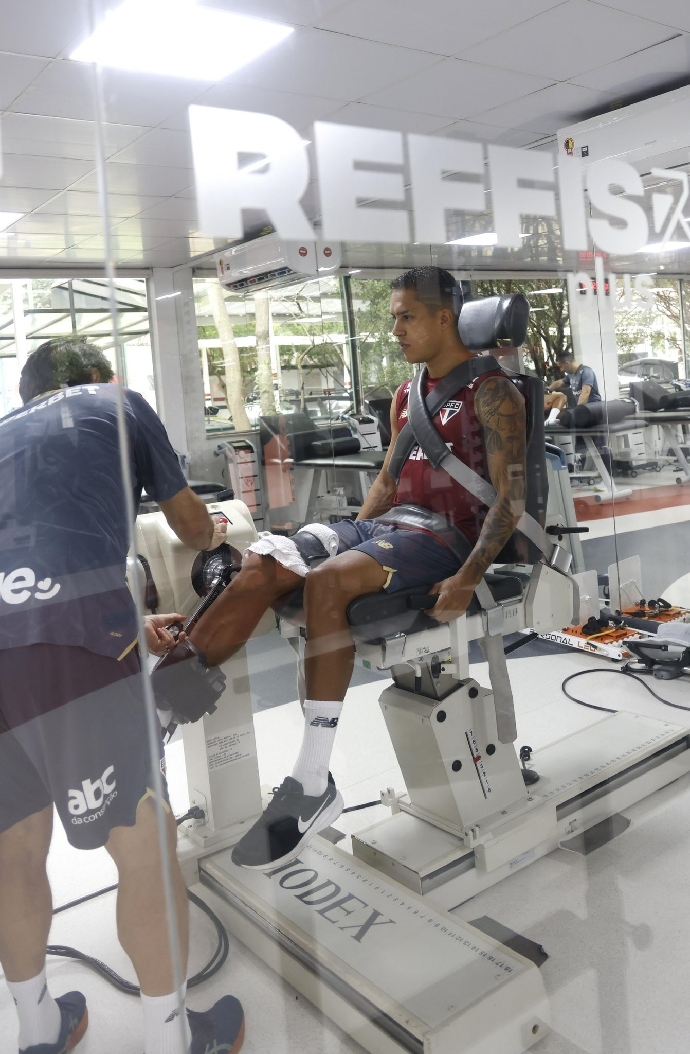 Jogadores do São Paulo iniciam semana com avaliações físicas