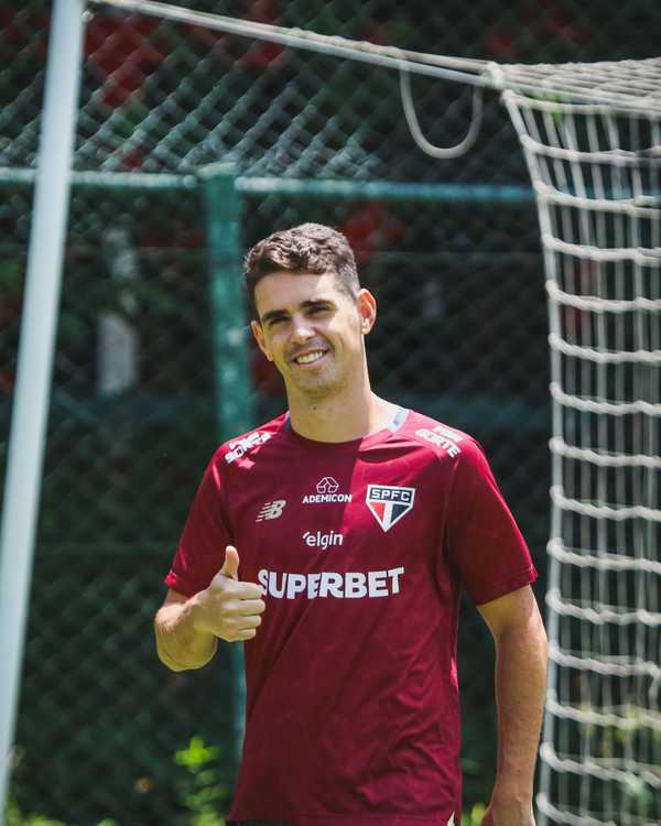 São Paulo mantém Oscar por 90 minutos em terceiro jogo seguido