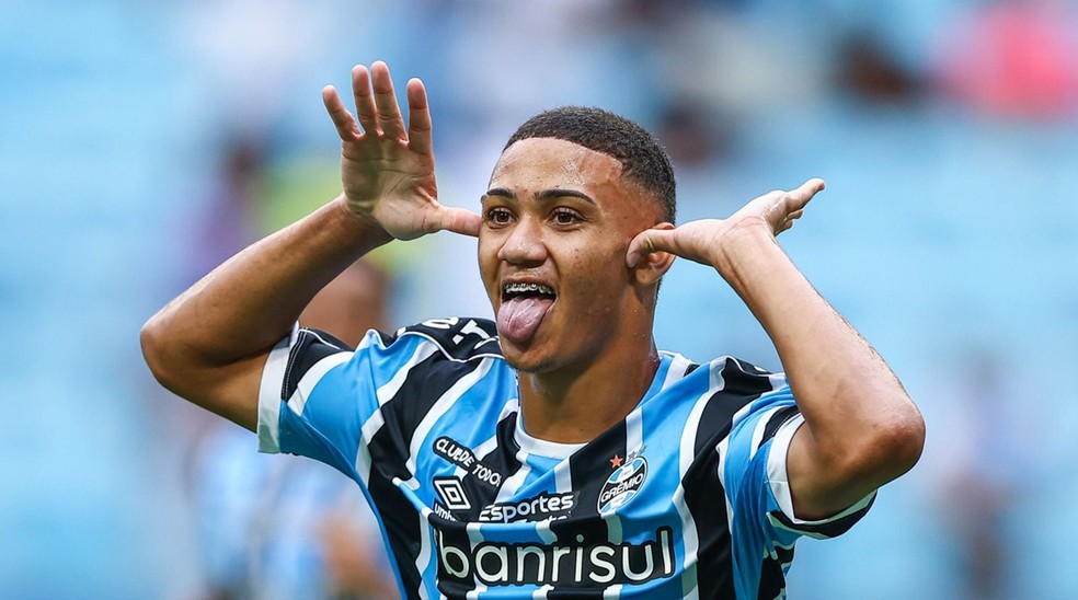 Vai sair ? Clubes do velho continente estão interessados em Gustavo Nunes