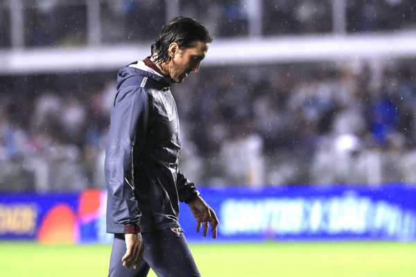 Zubeldía analisa derrota e destaca nova estratégia no meio-campo do São Paulo