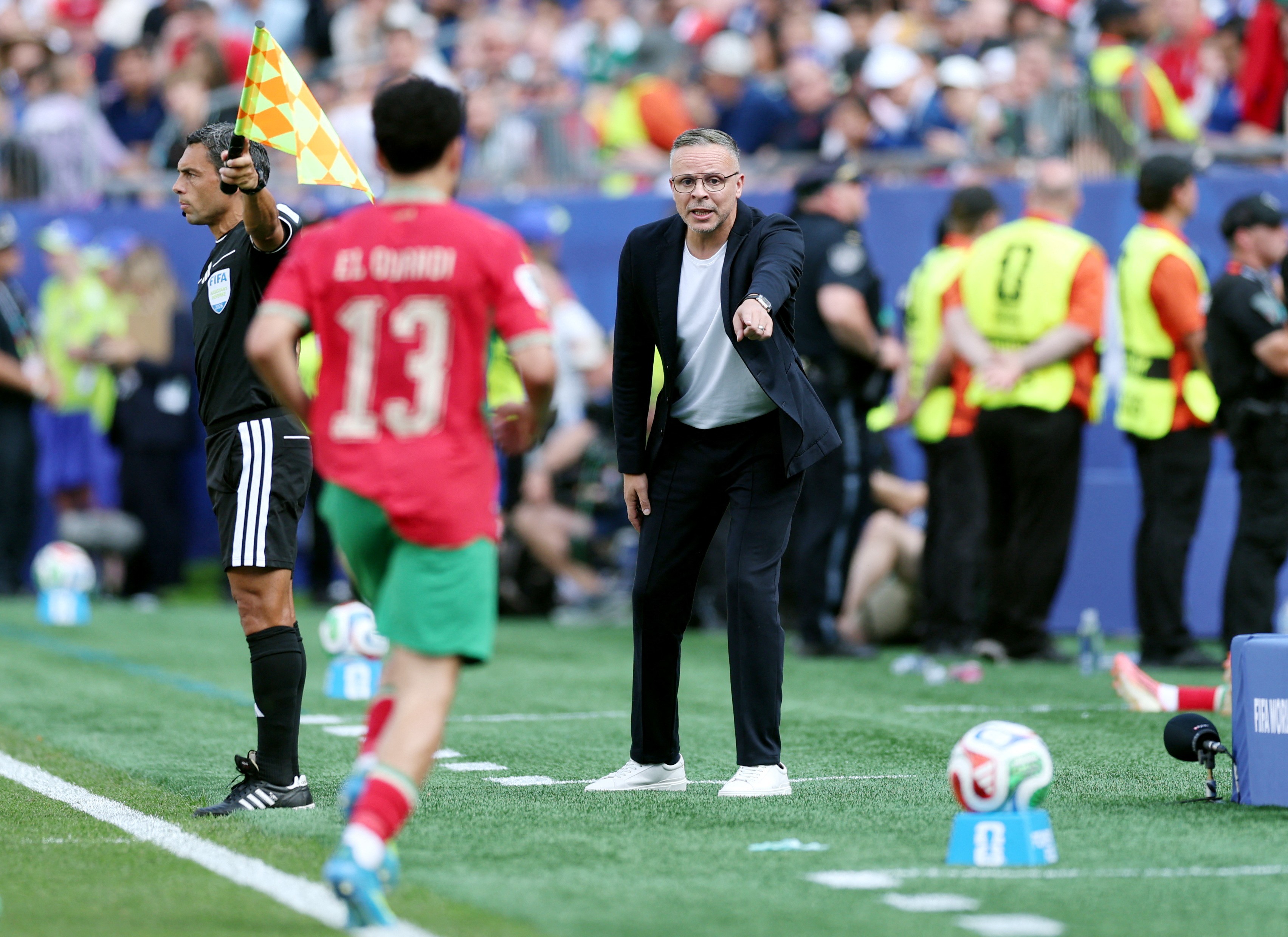 Técnico de Marrocos lamenta eliminação, mas reconhece: "A seleção francesa é fascinante"