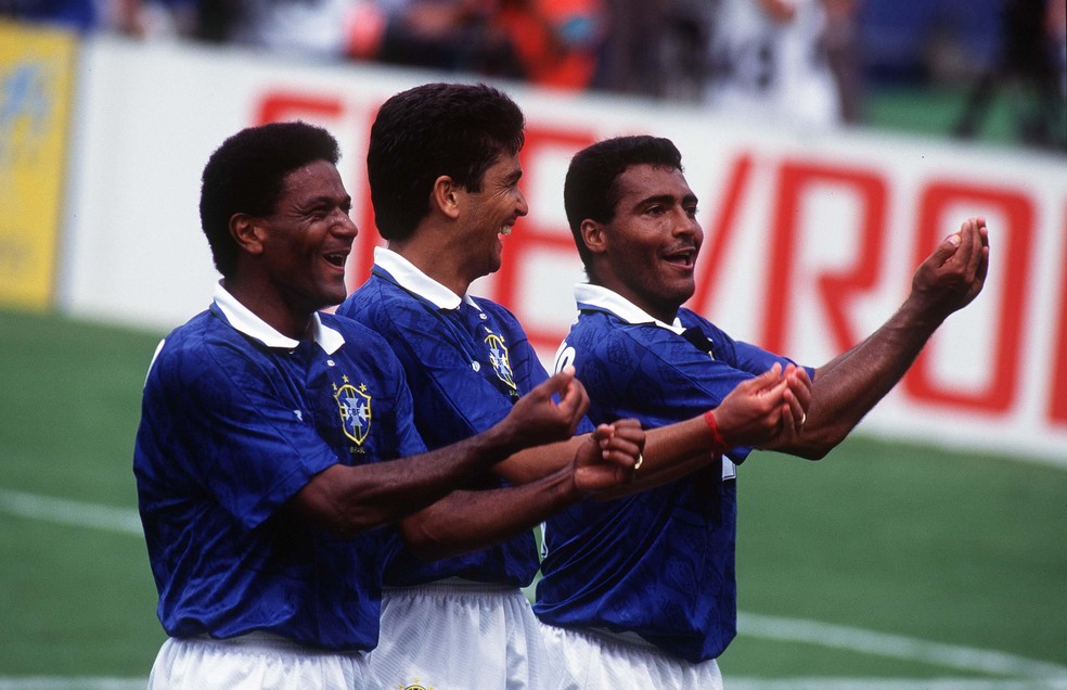 Brasil x Holanda Copa do Mundo 94 Tetra - Romário Bebeto Mazinho - Embala neném comemoração — Foto: Mark Leech/Offside/getty
