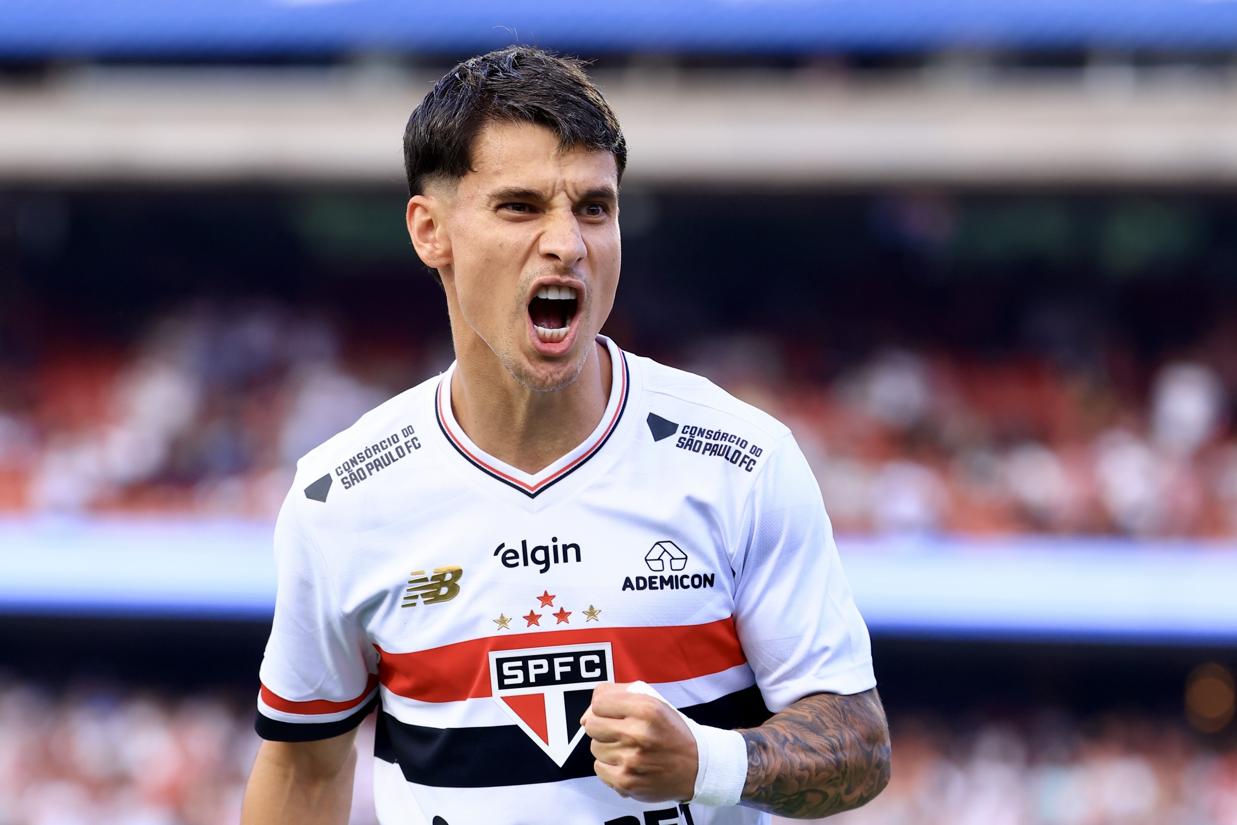 Ferreira busca igualar marcos de artilheiros do São Paulo em sequência impressionante