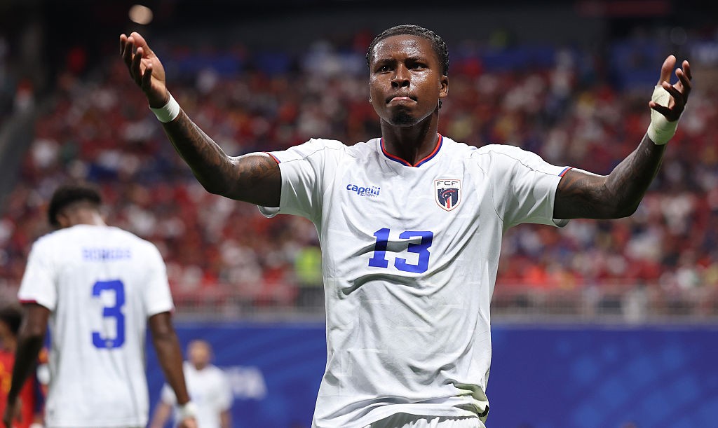 Lateral de Cabo Verde "ignora" Messi e revela com qual jogador da Argentina vai trocar de camisa
