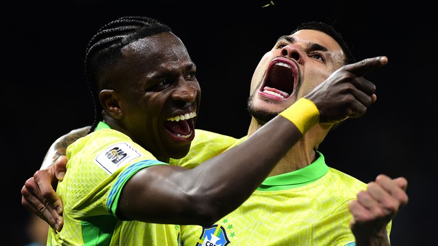 Vini e Bruno Guimarães - Brasil x Paraguai - Eliminatórias Sul-Americanas para a Copa do Mundo 2026