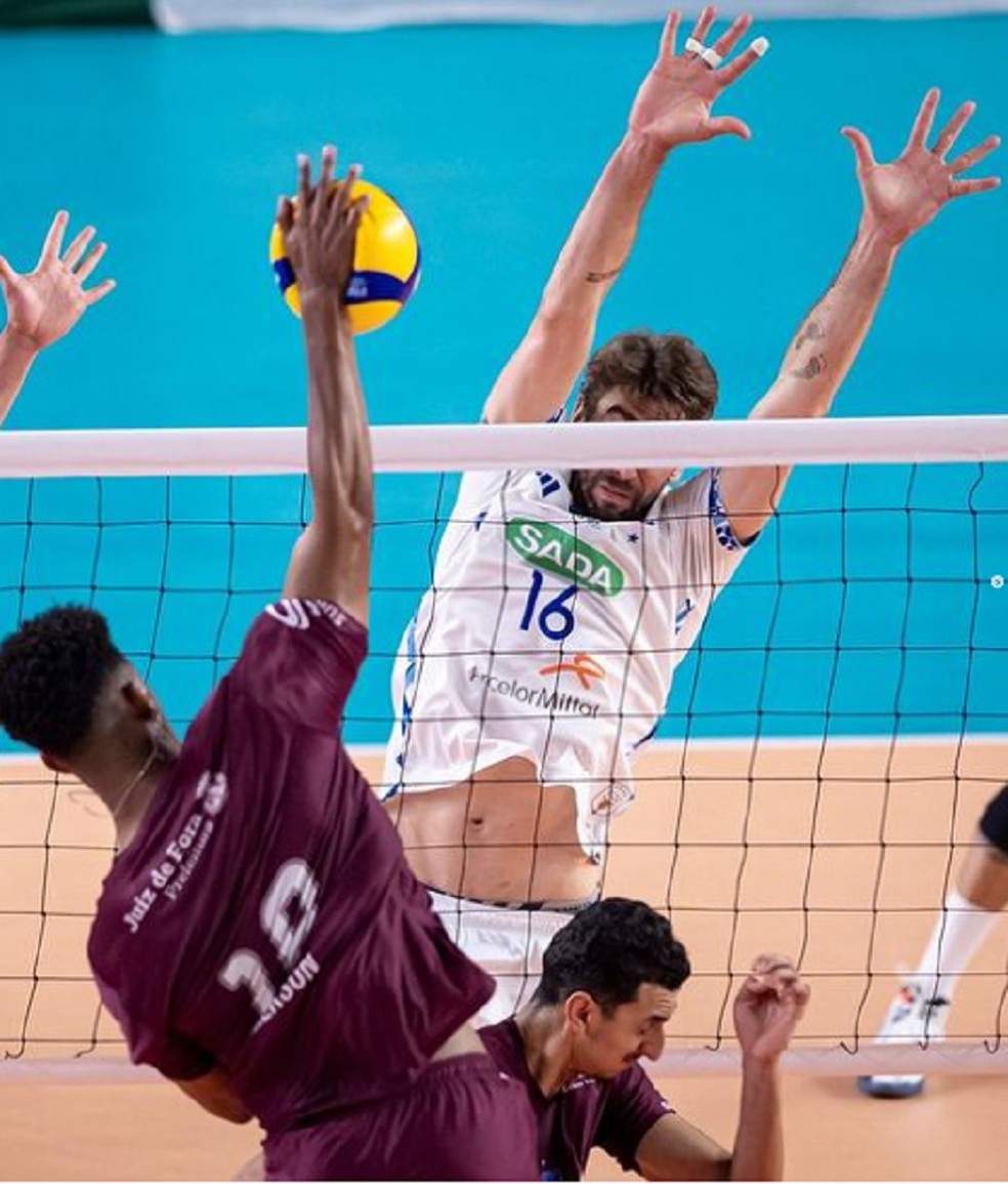 Cruzeiro vence JF Vôlei pelo Mineiro masculino em Betim — Foto: Agência 17