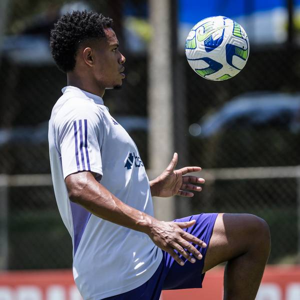 Cruzeiro x Vasco: Matheus Jussa lesiona a coxa direita; Nikão passa mal e é cortado