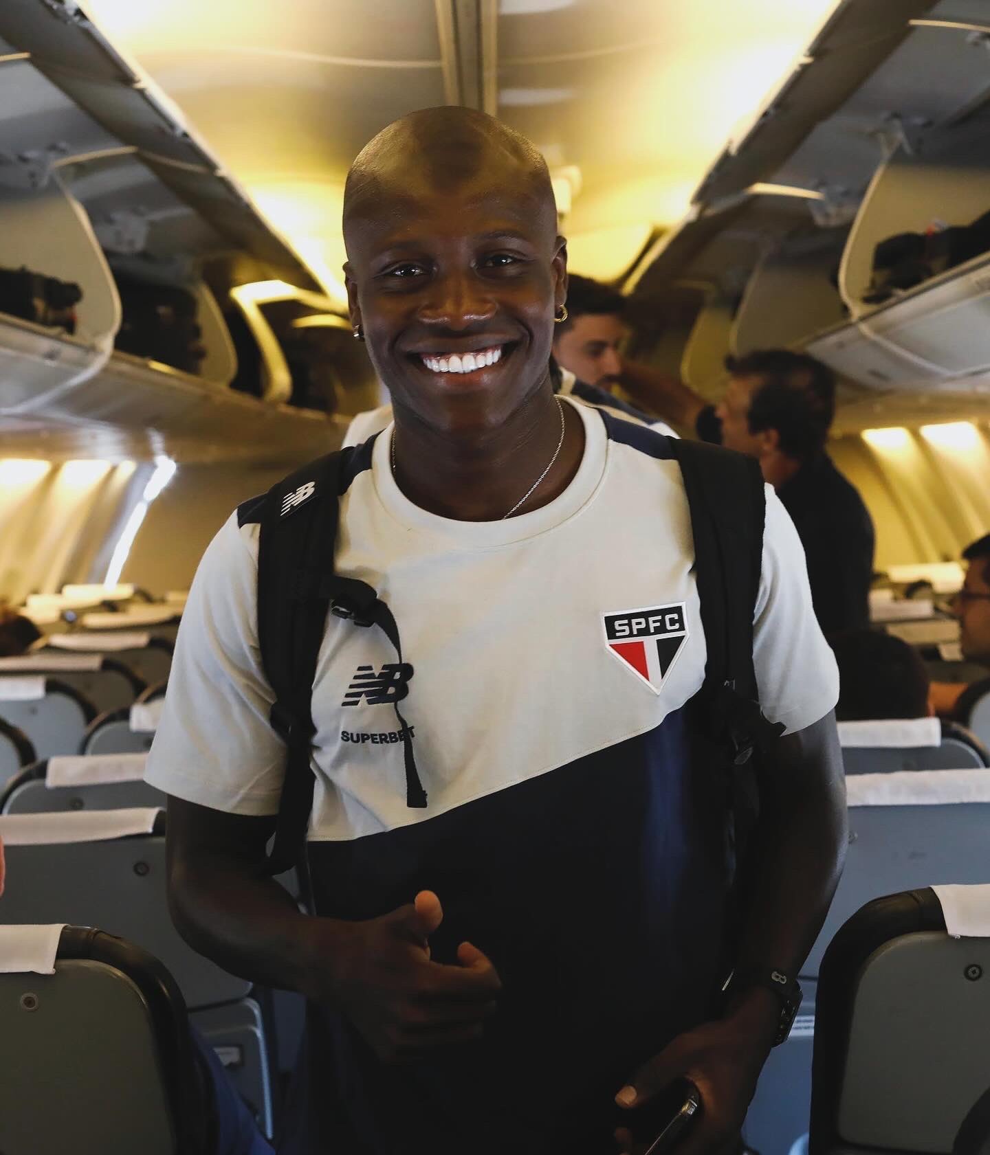 DE SAÍDA! São Paulo cede volante ao Retrô-PE e troca por jovens talentos da base