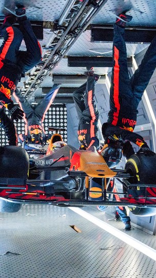 Veja imagens do game de corrida 'F1 2014' - fotos em Games - g1