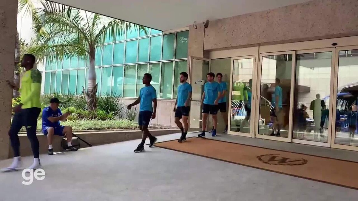 Grêmio enfrenta Fluminense com dois desfalques no meio-campo; confira relacionados.