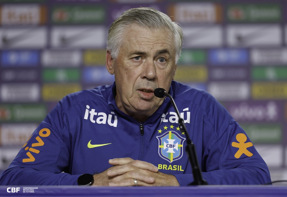 Abel Braga vê Brasil distante do hexa e admite incômodo com Ancelotti: "Não é verde e amarelo"