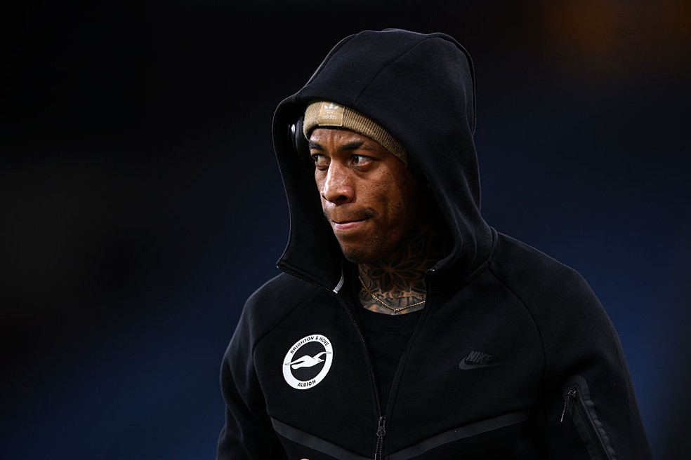 Igor Julio, do Brighton, antes de duelo contra o Aston Villa na Premier League � Foto: Ben Roberts - Danehouse/Getty Images
