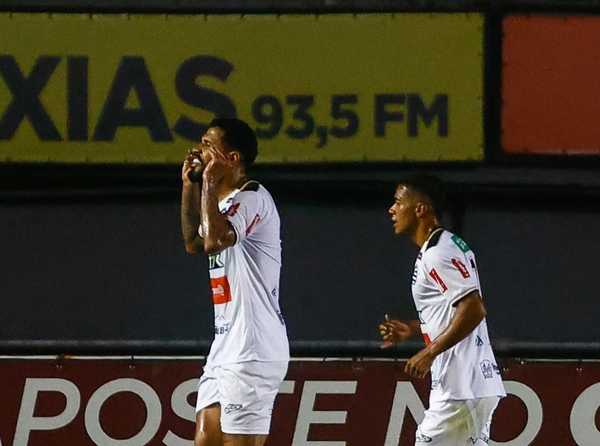 Ex-Corinthians e Cruzeiro impulsionam equipe para maior goleada na Série C desde 2016.
