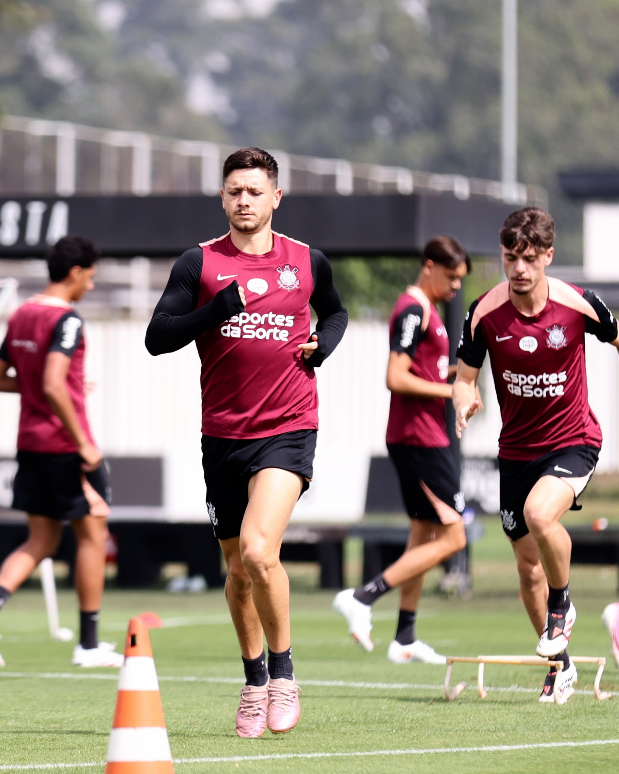 Com desfalques, Corinthians inicia preparação para jogo contra o Inter