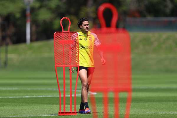 CHEGA REFORÇO?! Flamengo define terça-feira para decisão sobre contratação de substituto para Pedro.