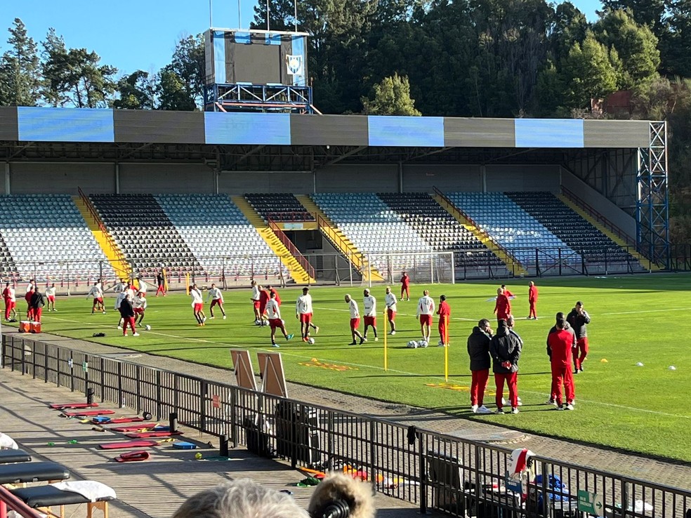 Flamengo treina no Chile antes de enfrentar o &Ntilde;ublense, pela Libertadores &mdash; Foto: Thayuan Leiras / ge