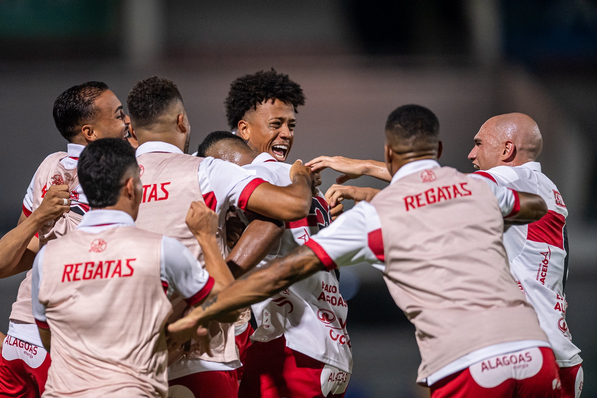 CRB aumenta chances de chegar ao G-6 depois da vitória sobre o Atlético-GO