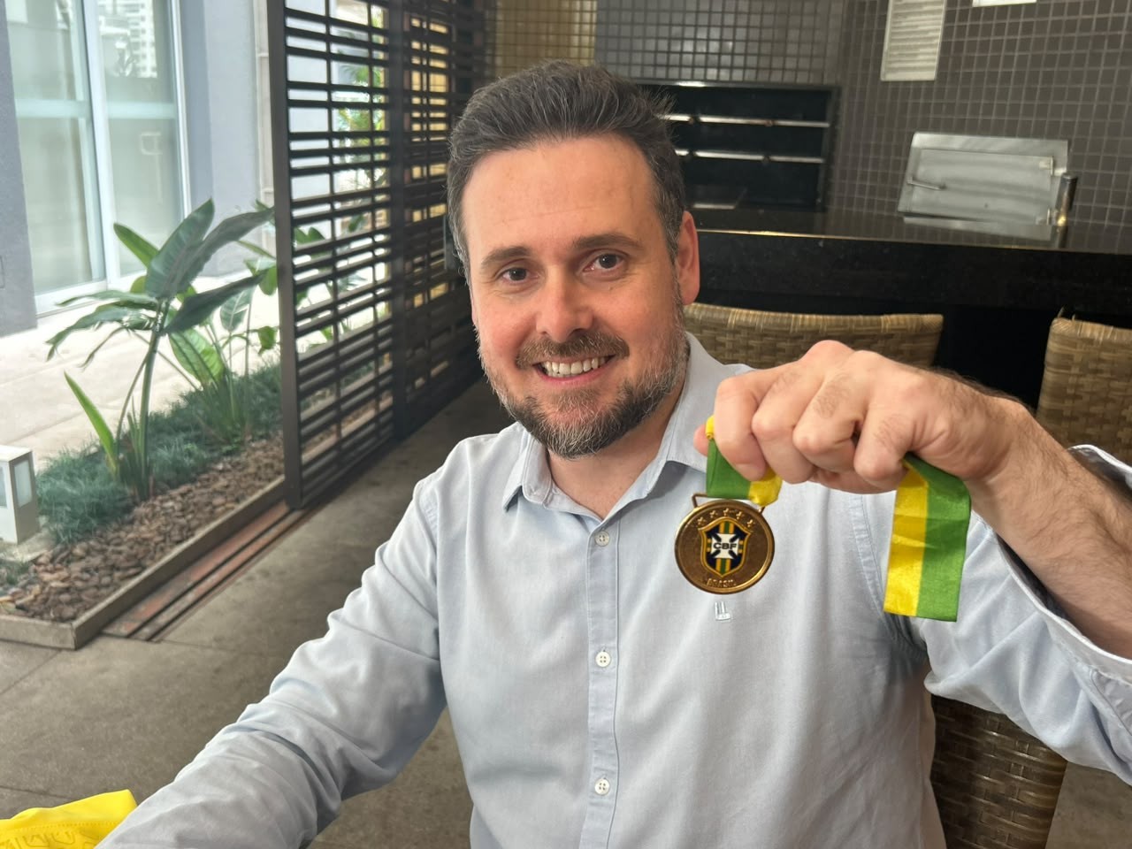 Torcedor do São Paulo guarda medalha de Ceni há 20 anos e mira reencontro: "Se pedir, devolvo"
