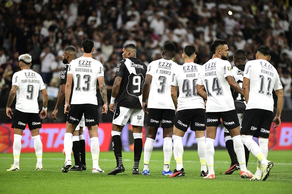Corinthians x Ponte Preta — Foto: Marcos Ribolli