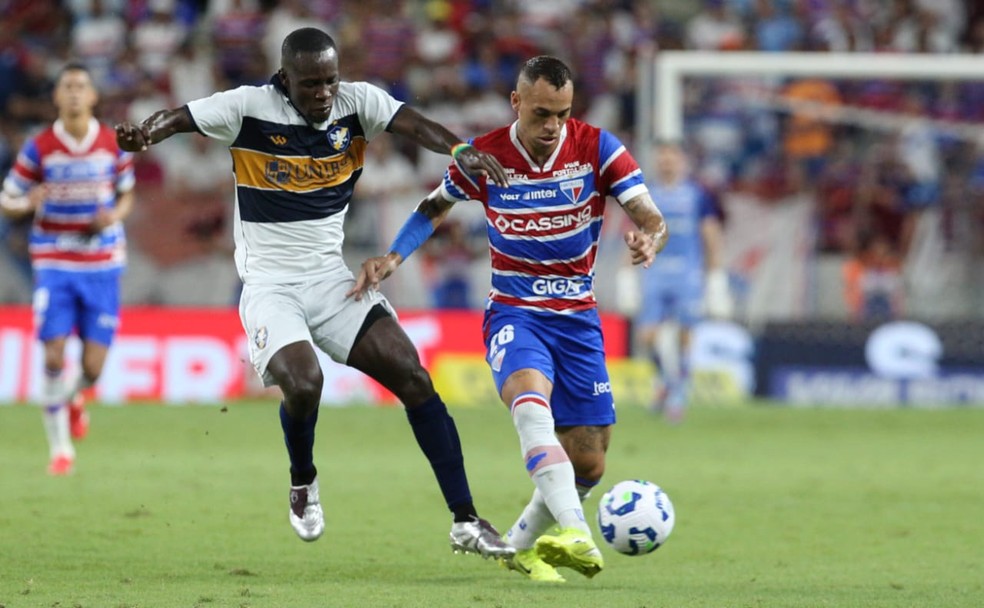 Breno Lopes em Fortaleza x Retrô — Foto: Kid Jr./SVM