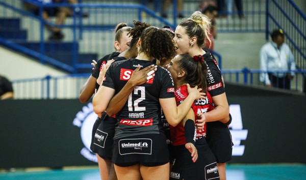 Praia vence o Minas no tie-break e é bi do Sul-Americano – Web Vôlei