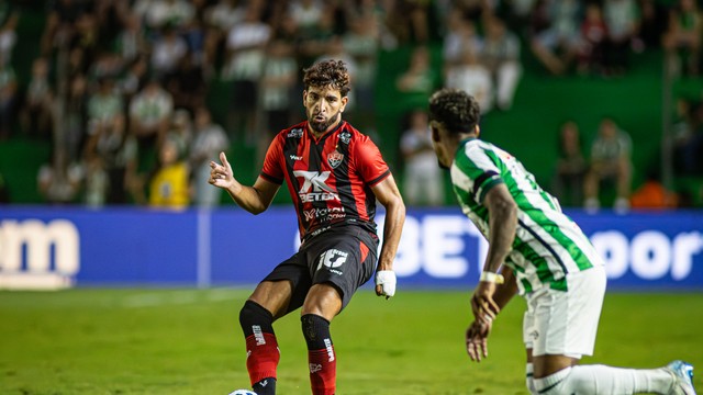 Pep&ecirc; em Vit&oacute;ria x Juventude na S&eacute;rie A