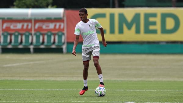 Estêvão, joia do Palmeiras sub-17, é relacionado pela primeira vez por Abel Ferreira: 