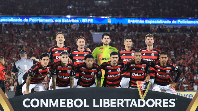 Flamengo posado Estudiantes