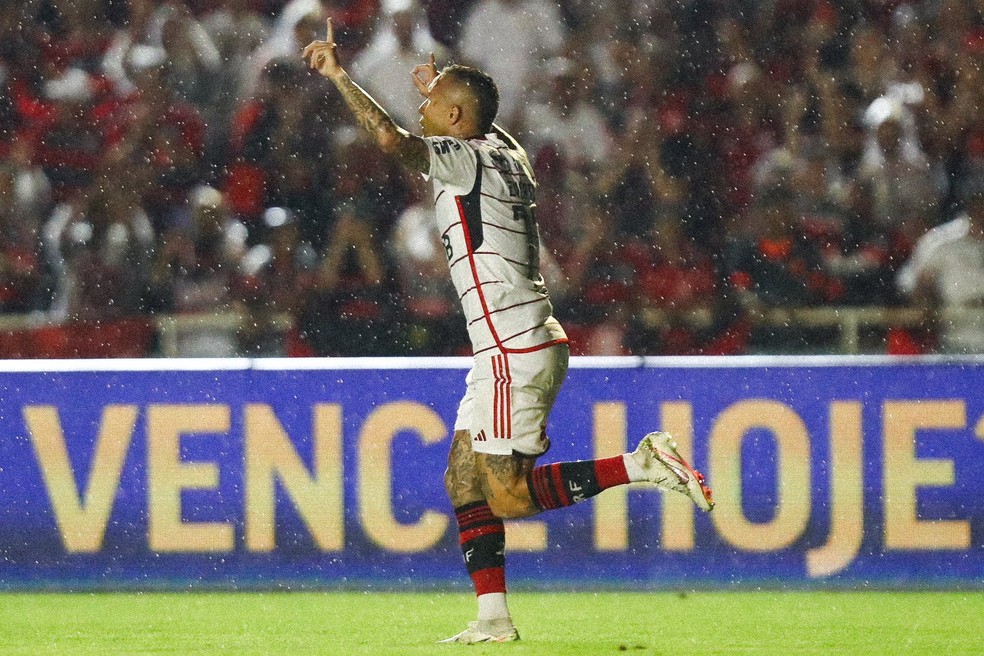 Cebolinha comemora gol do Flamengo contra América-MG — Foto: Divulgação / Flamengo