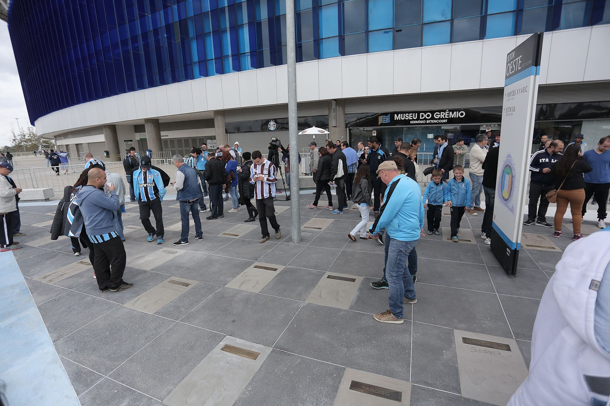 Grêmio atualiza critérios para homenagem na Calçada da Fama da Arena