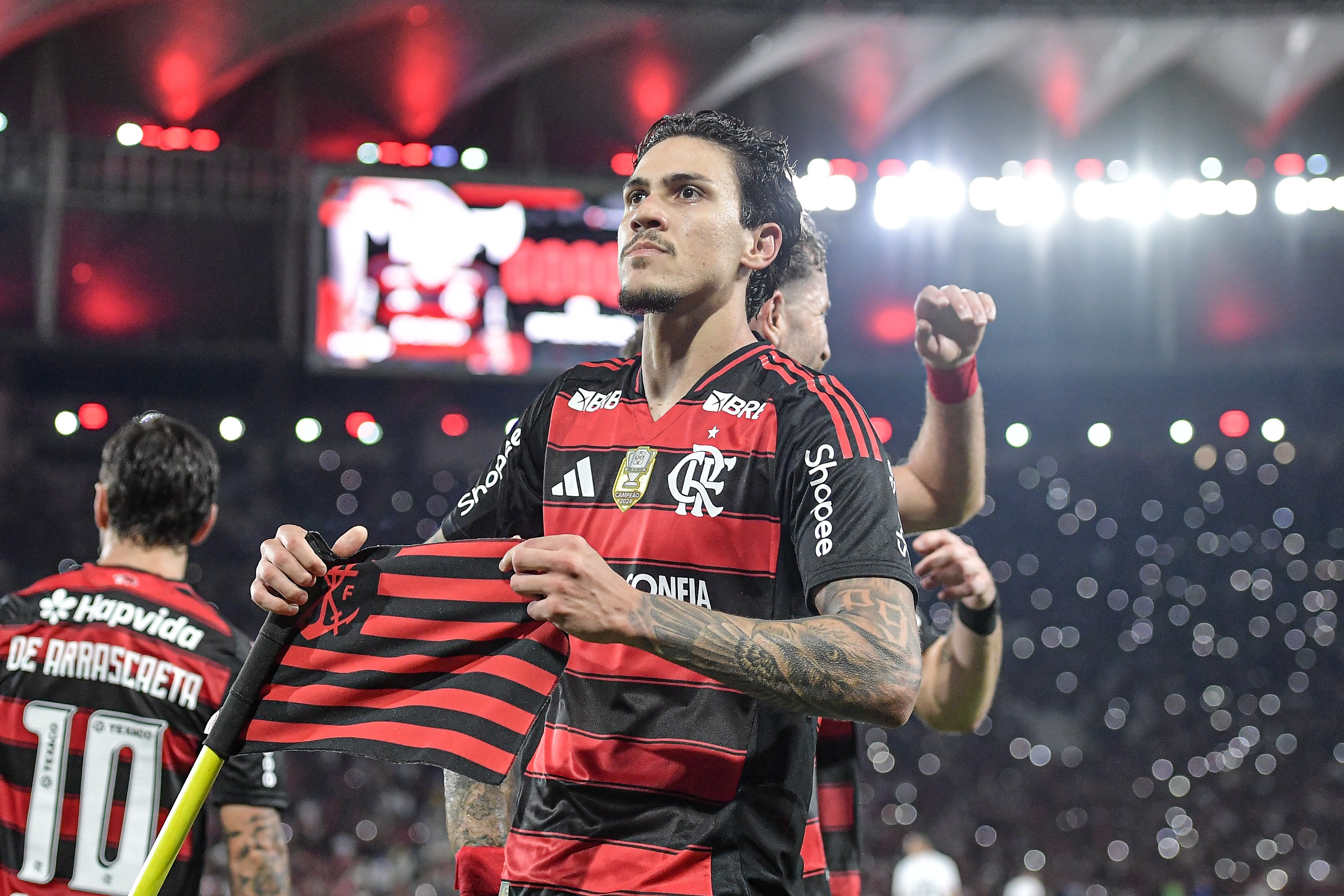 Flamengo atinge 100 gols em 2025 e faz história no futebol brasileiro