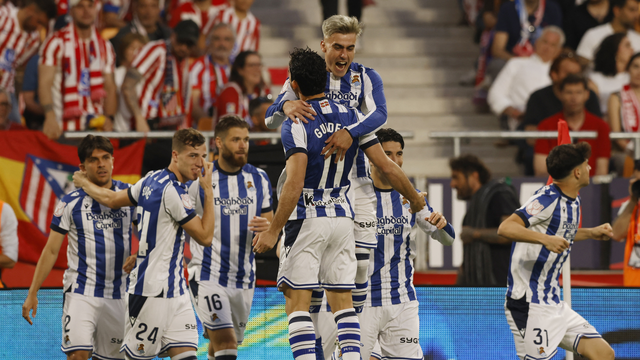 Atlético de Madrid x Real Sociedad - Barrenetxea comemora gol com Gonçalo Guedes