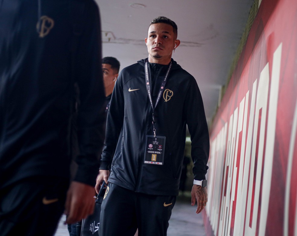 Adson antes de Universitario x Corinthians — Foto: Rodrigo Coca/Ag Corinthians