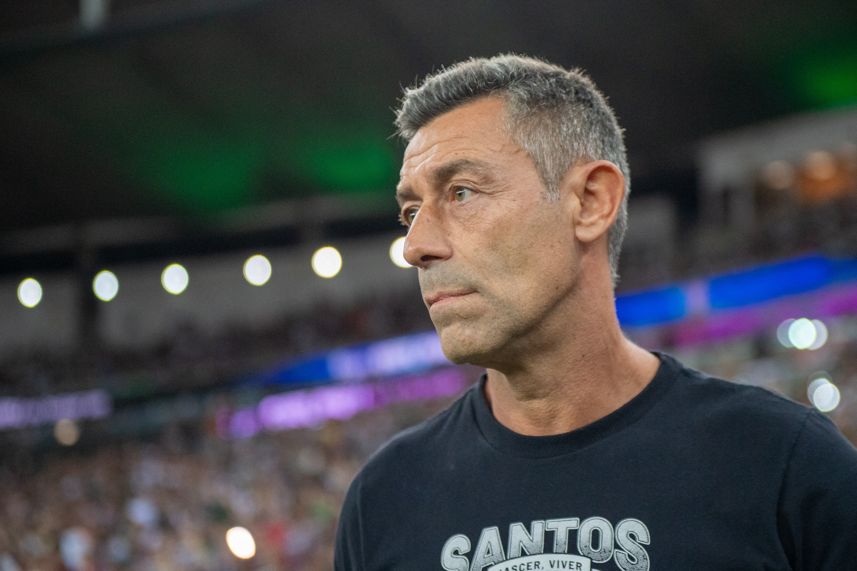 Caixinha no Botafogo? Português agrada a Textor, mas não recebeu contato; veja o que sabemos sobre a busca por técnico