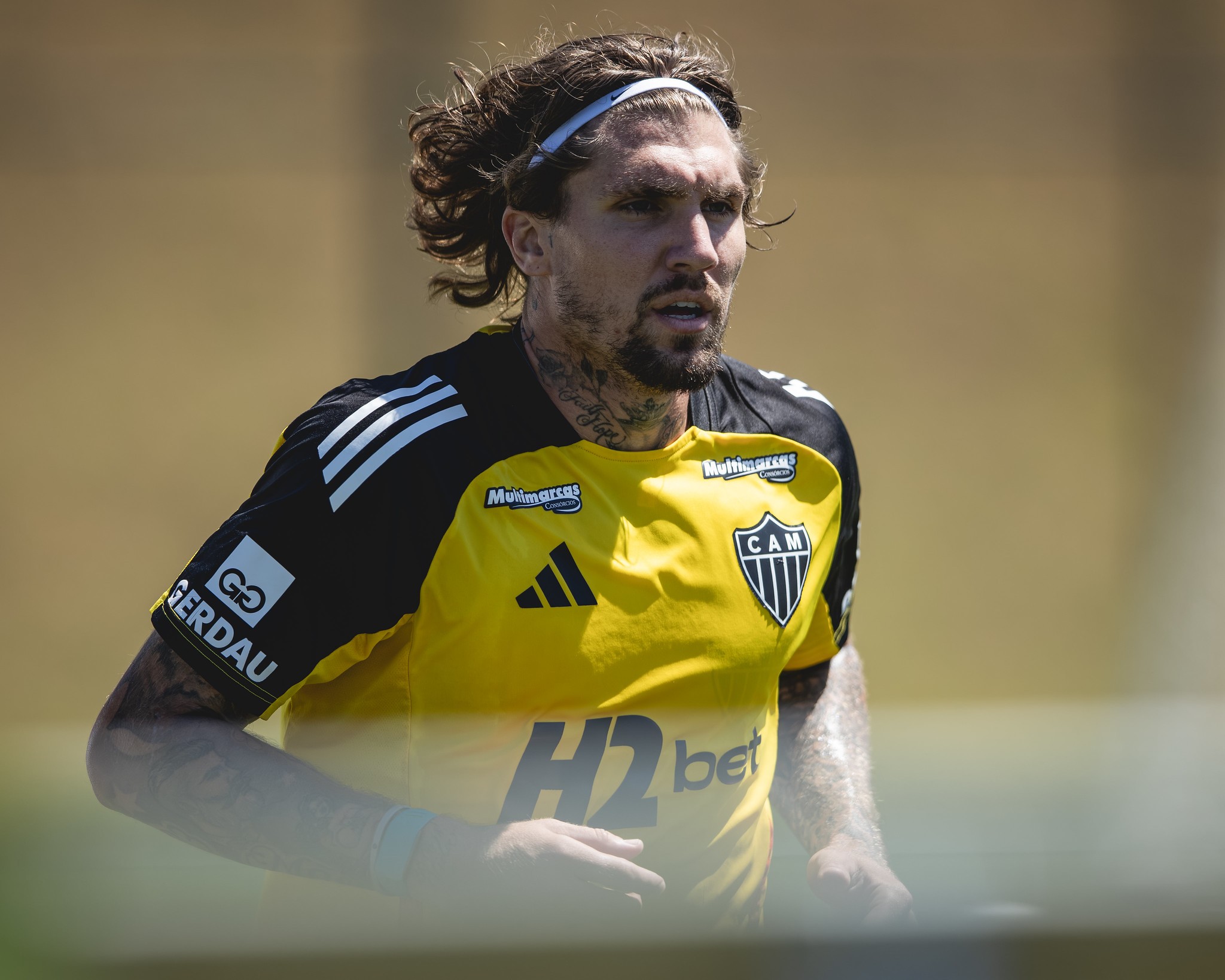 Dupla do Atlético-MG reforça time na preparação para clássico
