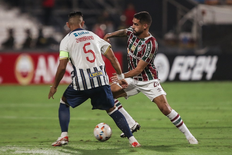 Renato Augusto - Alianza Lima x Fluminense — Foto: LUCAS MERÇON/FLUMINENSE FC