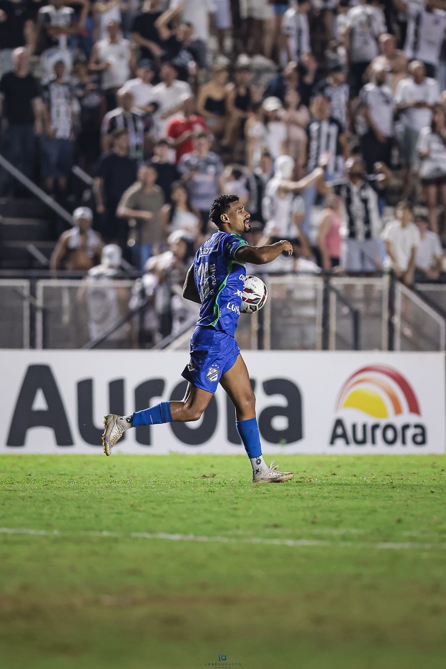 Gabriel Dias, ex-Vasco, volta a marcar depois de cinco anos e se emociona: "Tinha pensado em parar"