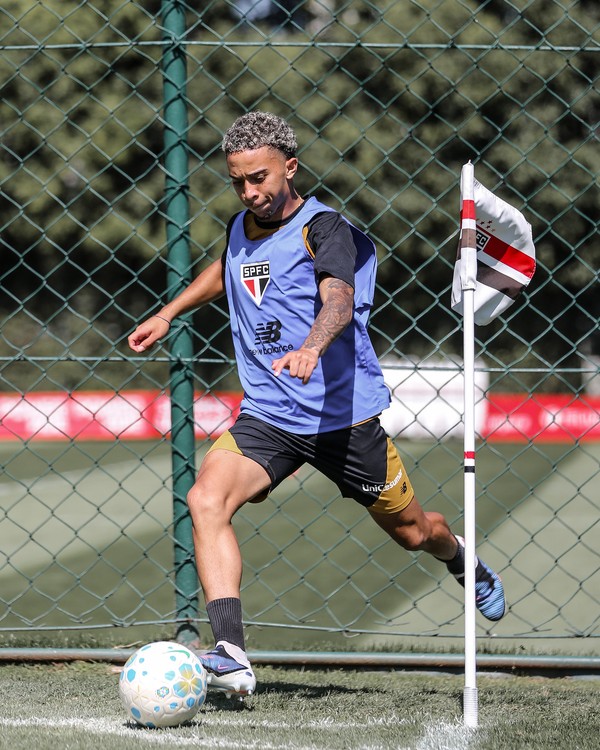Chance para os reservas! Dorival testa nomes pouco usados em jogo-treino do São Paulo.