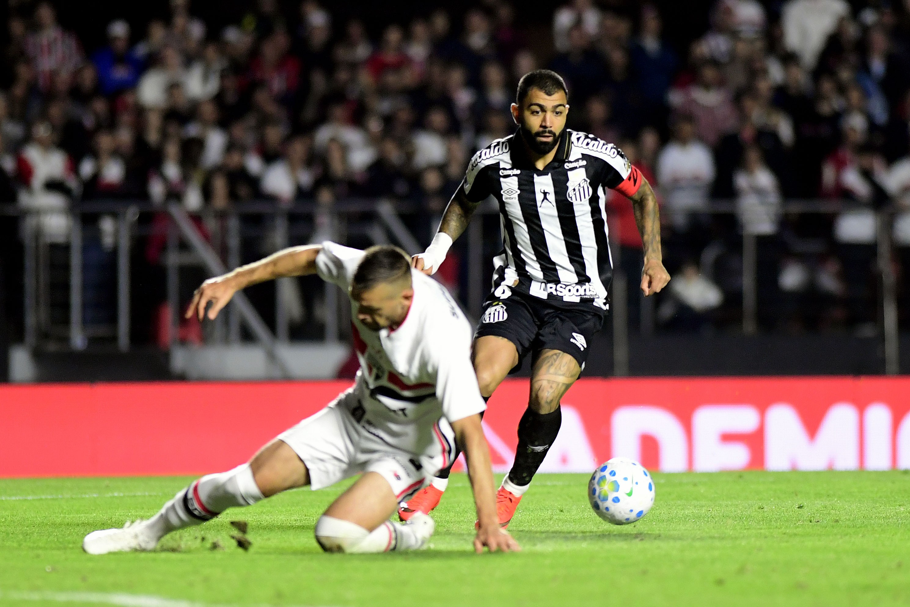 Atuações: Toloi é o pior em derrota do São Paulo para o Santos; dê suas notas