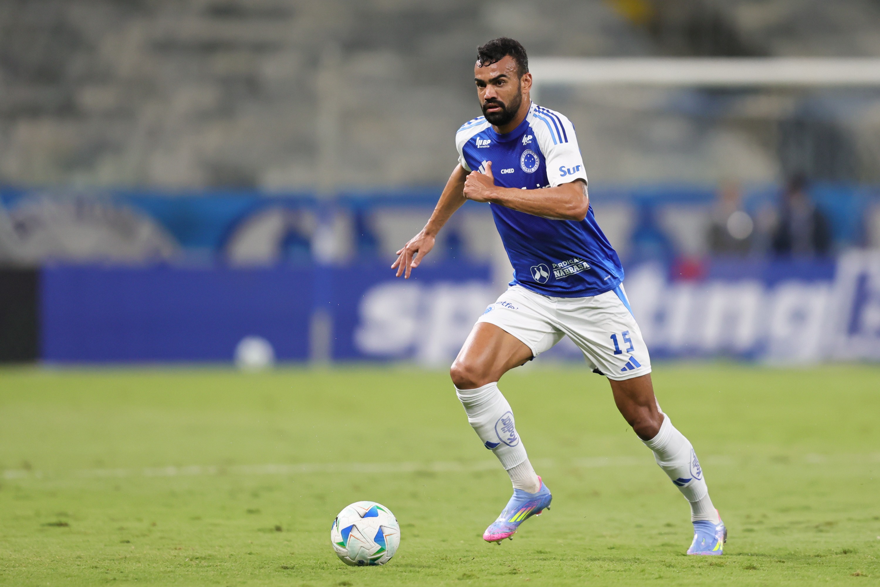 Cruzeiro: Fabrício Bruno ultrapassa 800 minutos sem levar dribles